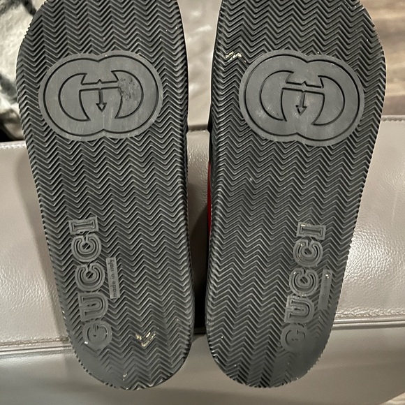 Authentic GUCCI sandals - Picture 3 of 4